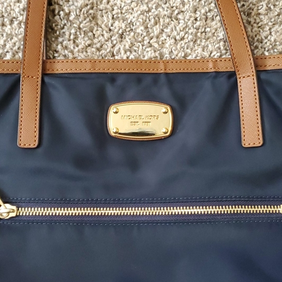 Michael Kors bag - Picture 3 of 3